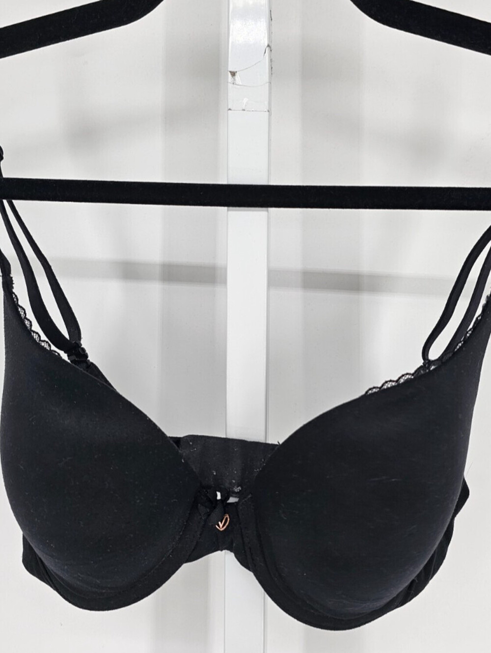 Body by Victorias Secret Womens Sz 32C Perfect Shape T Shirt Bra Solid Black